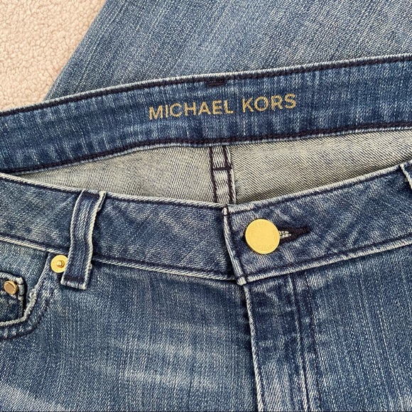 MICHAEL KORS Distressed Mid-rise Dillon Relaxed Jeans - Picture 9 of 10